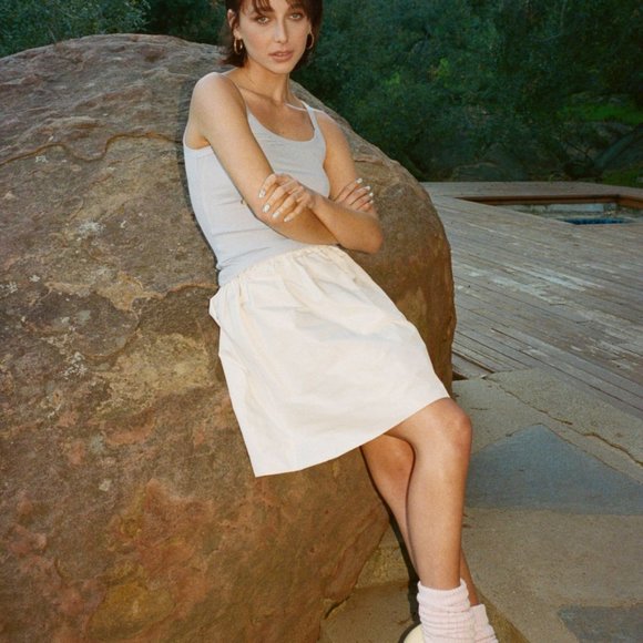 Aritzia Taffeta Pompous Skirt - Picture 1 of 10